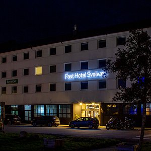 Fast Hotel Svolvær - Midt i Svolvær, Lofoten