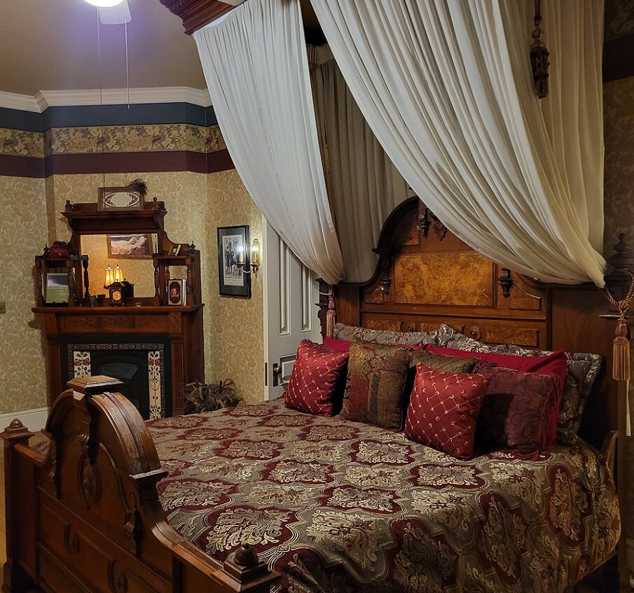 ALEXANDER MANSION BED & BREAKFAST $106 ($̶1̶4̶8̶) - Prices & B&B ...