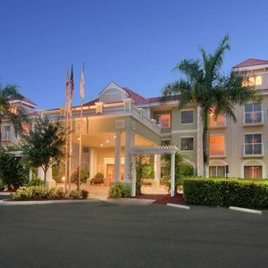 DoubleTree Suites by Hilton Hotel Naples in Naples