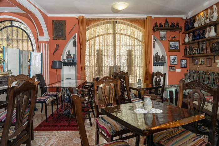 Colorful Hostel In City Center, Tbilisi - 2023 Price & Reviews