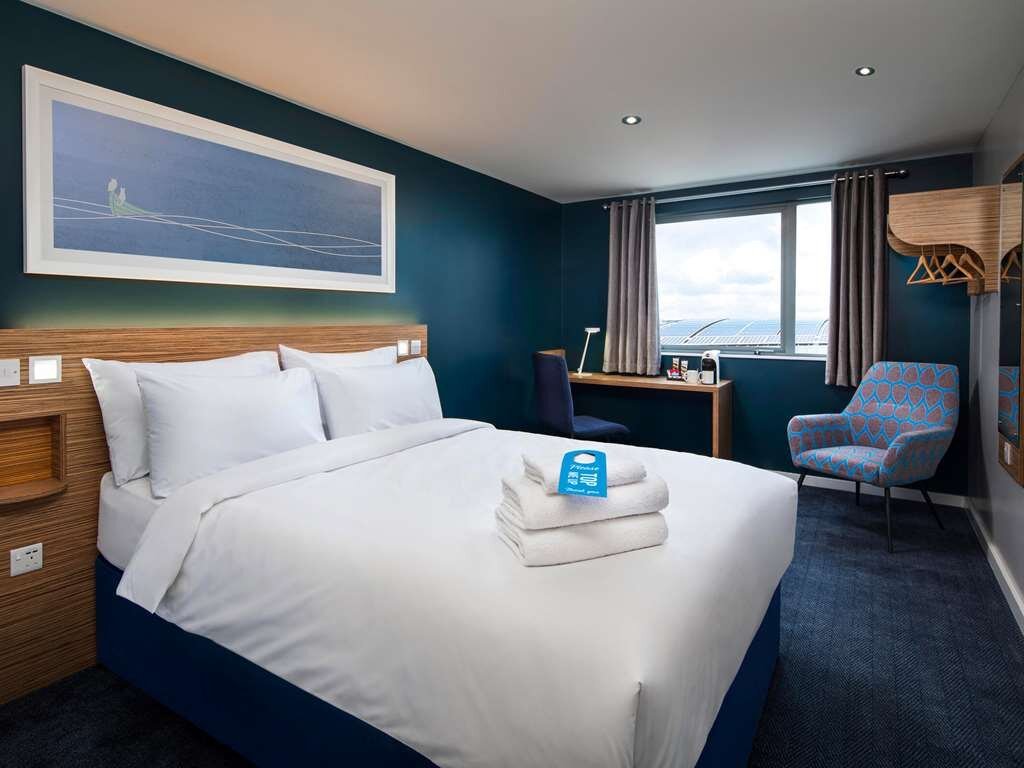 Travelodge London Excel Rooms: Pictures & Reviews - Tripadvisor