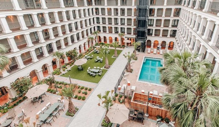 The 10 best hotels near South Park Mall Shopping Center in San Antonio,  United States of America