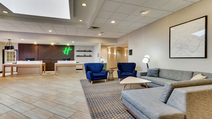 HOLIDAY INN STAUNTON CONFERENCE CENTER, AN IHG HOTEL $88 ($̶1̶0̶8̶ ...