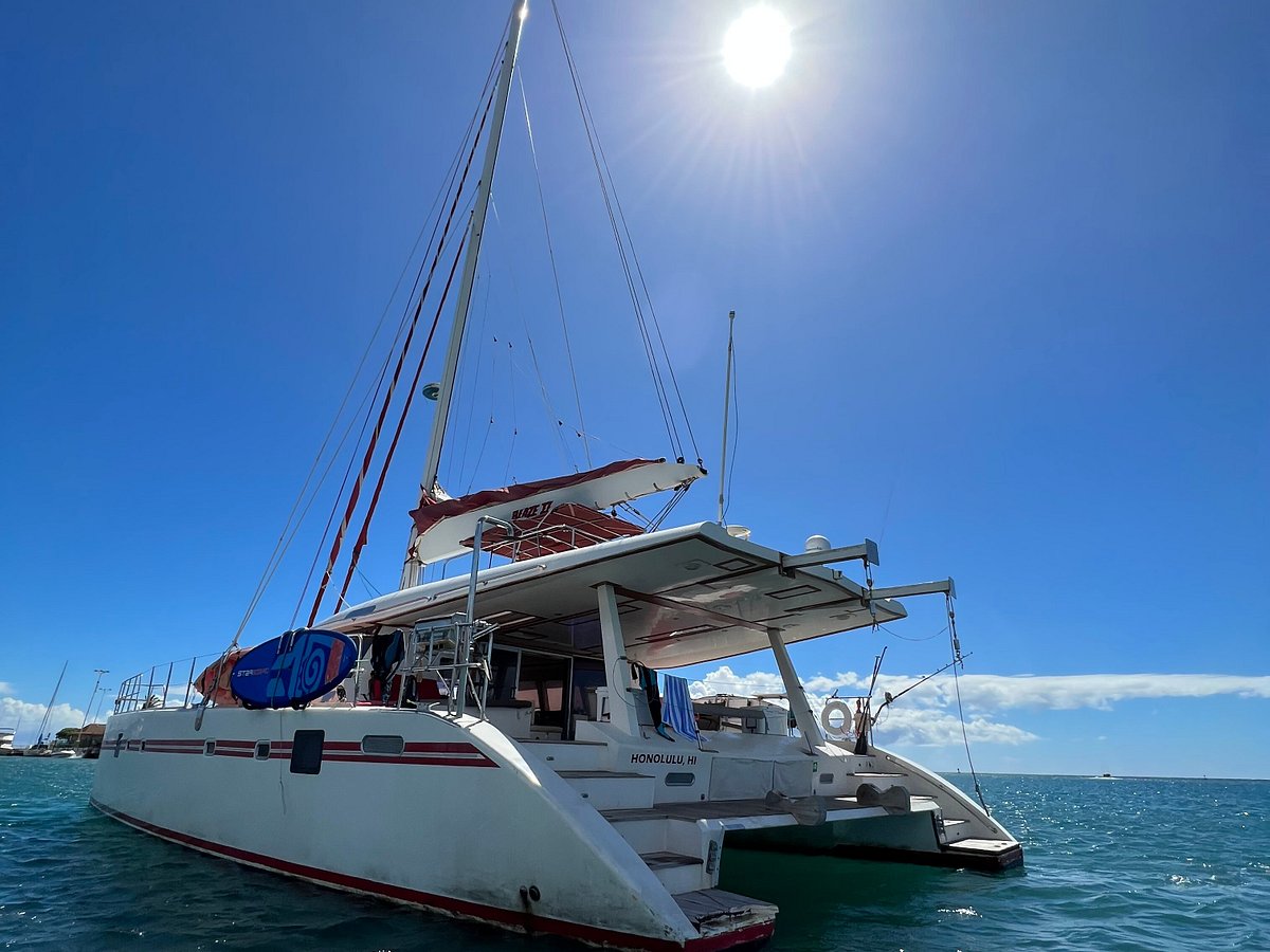 catamaran rental maui