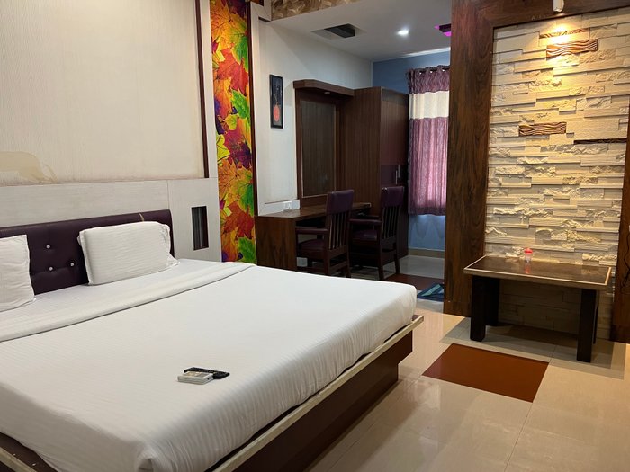 VAISHALI DELUXE COMFORTS (Tumkur, Karnataka) - Lodge Reviews, Photos ...