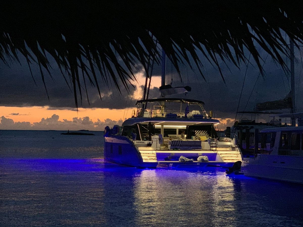 dream yacht charter nassau