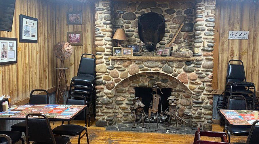 Runts Bar-B-Q & Grill