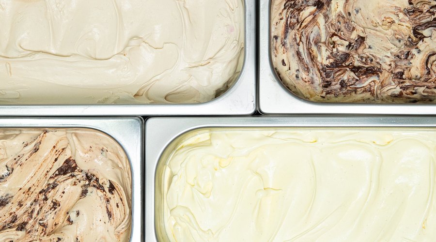Each morning Samuele, our Chef, cooks and prepares each gelato flavour by hand. Ready to be served in the afternoon.