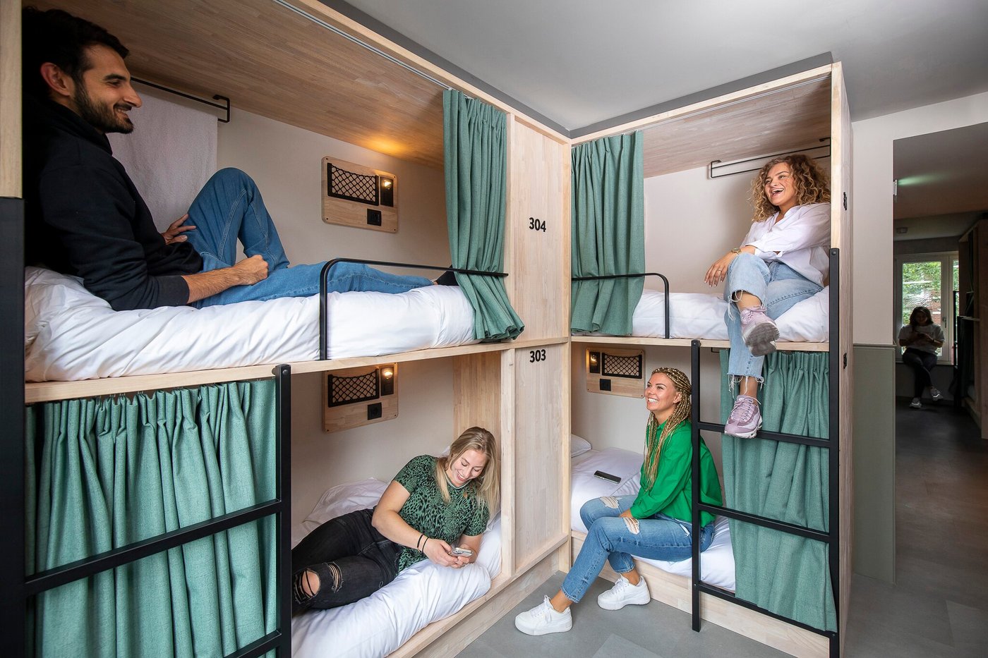 the-bee-hostel-updated-2023-prices-reviews-amsterdam-the-netherlands