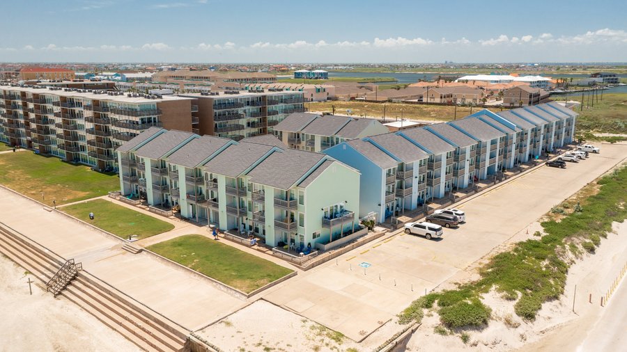 El Constante beachfront and beachside buildings