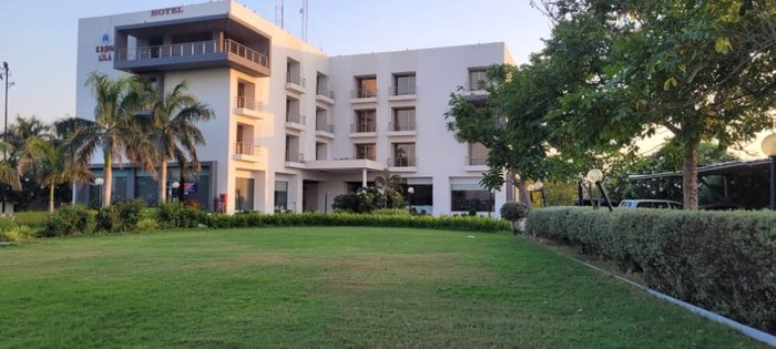 KRSNA LILA BY THE BLUES HOTELS - Updated 2023 (Ahmedabad, India)