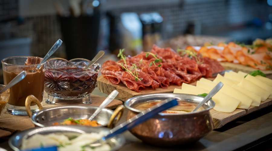 Breakfast everyday, included in the room price!