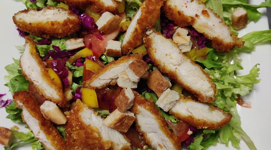 Salade César avec Tenders de Filets de Poulets 