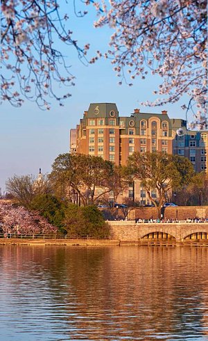 The 10 best hotels near Verizon Center in Washington, D.C., United States of America