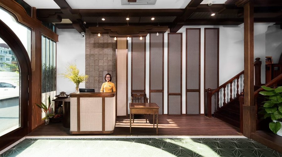 If you’re looking for a hotel that always welcomes you with a smile, think to Veshia Hotel. Our friendly and attentive staff will make you feel right at home