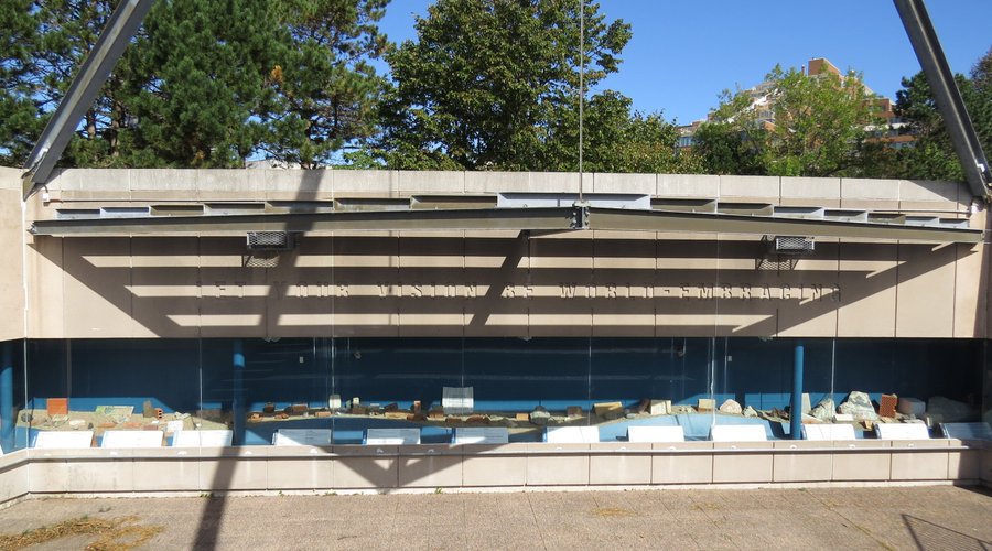 Monument pour la paix dans le monde (World Peace Pavillon), Dartmouth, Nouvelle-Écosse, Canada (septembre 2022)