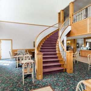 Breakfast area in the lobby