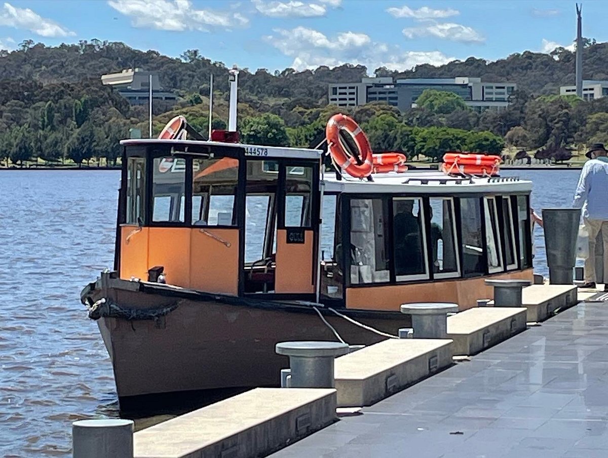 boat cruise lake burley griffin