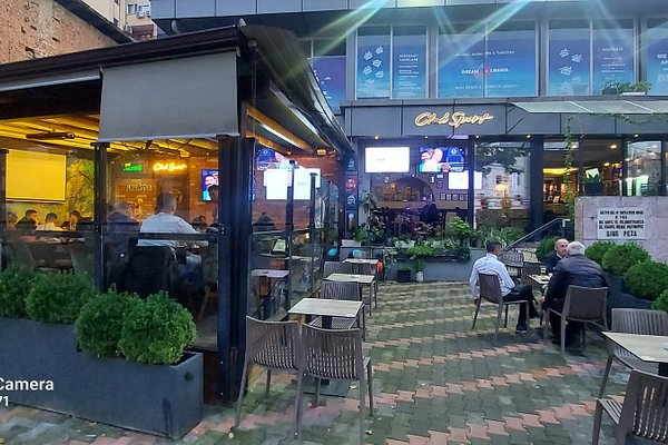 hhgggh pub & bar, Tirana