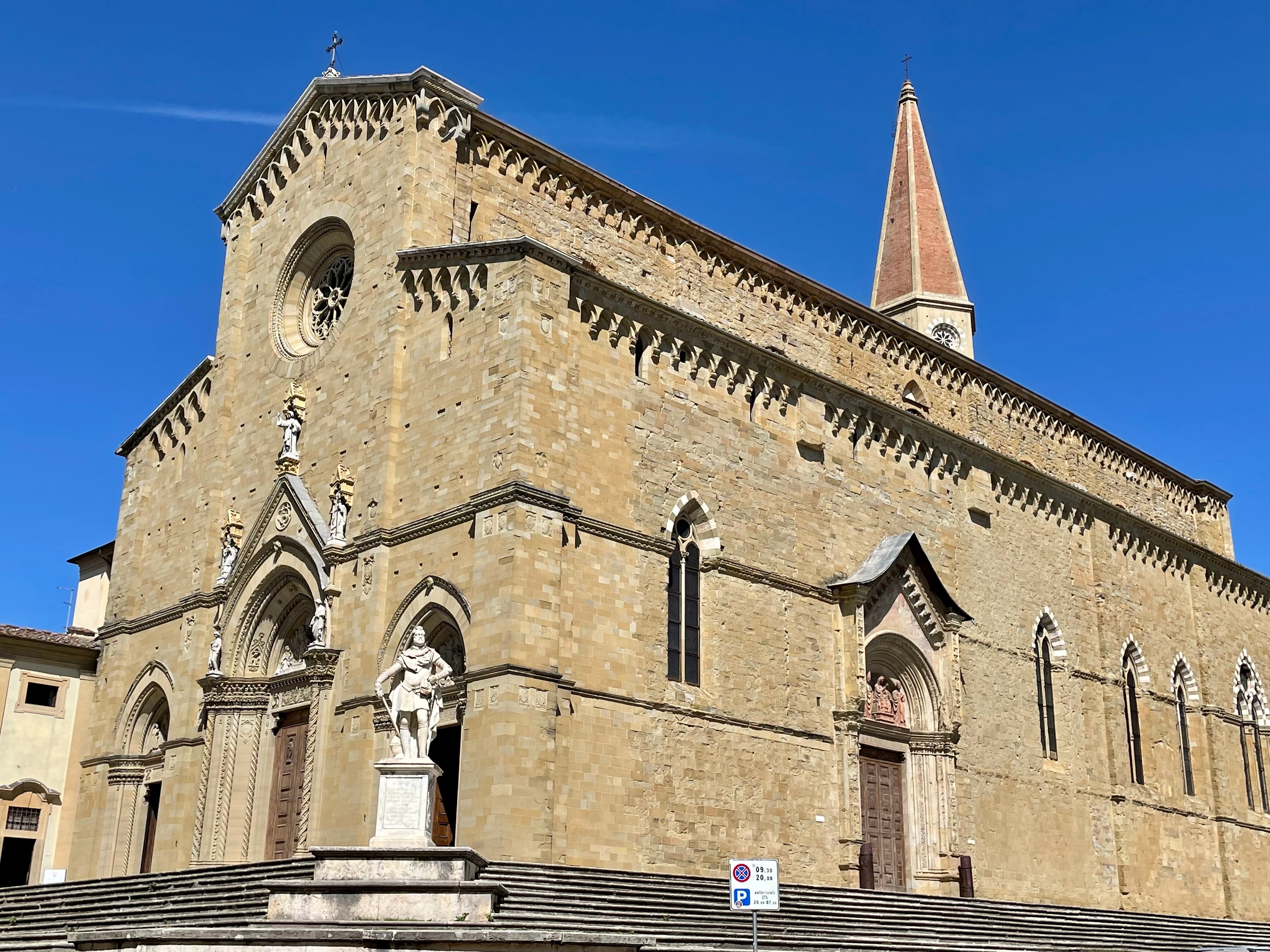 Piazza Della Liberta (Arezzo) - 2022 Alles Wat U Moet Weten VOORDAT Je ...