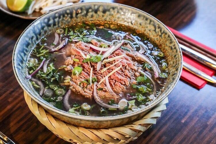 Pho Suppe mit Rindfleisch