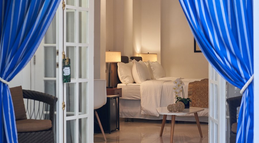 New room located on the first floor with two twin beds or one king bed and one sofa bed for 3 guests!