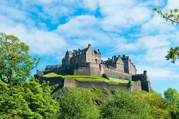 2024 Edinburgh - The Royal City rail tour from London with Overnight Stay