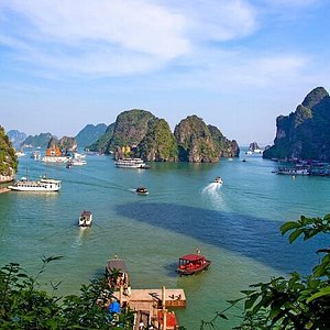 Hạ Long Bay - Wikipedia