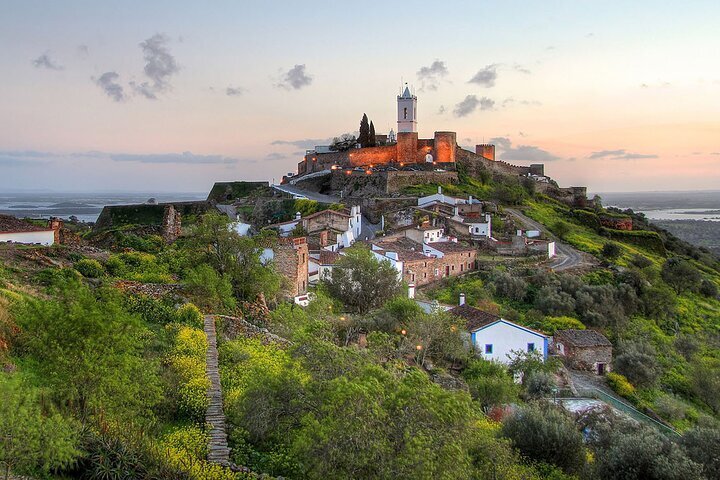 2024 Private Tour in Evora and Monsaraz with Wine Tasting