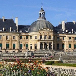 Fontainebleau, History, Geography, & Points of Interest