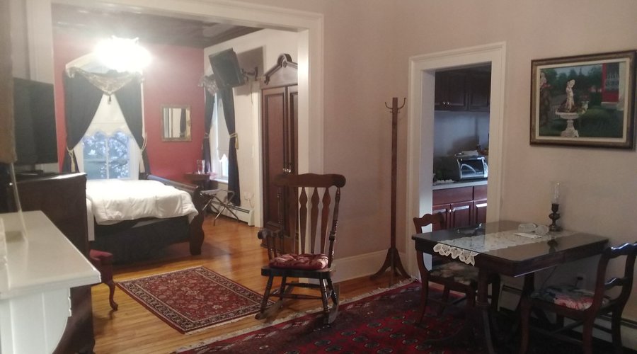 Victorian King Suite
