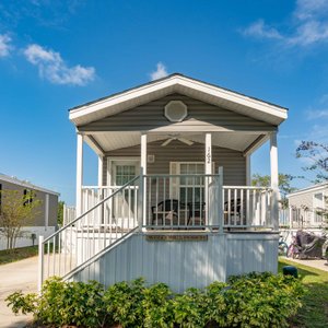 Premium One Bedroom Cottage sleep up to 4 guests. 