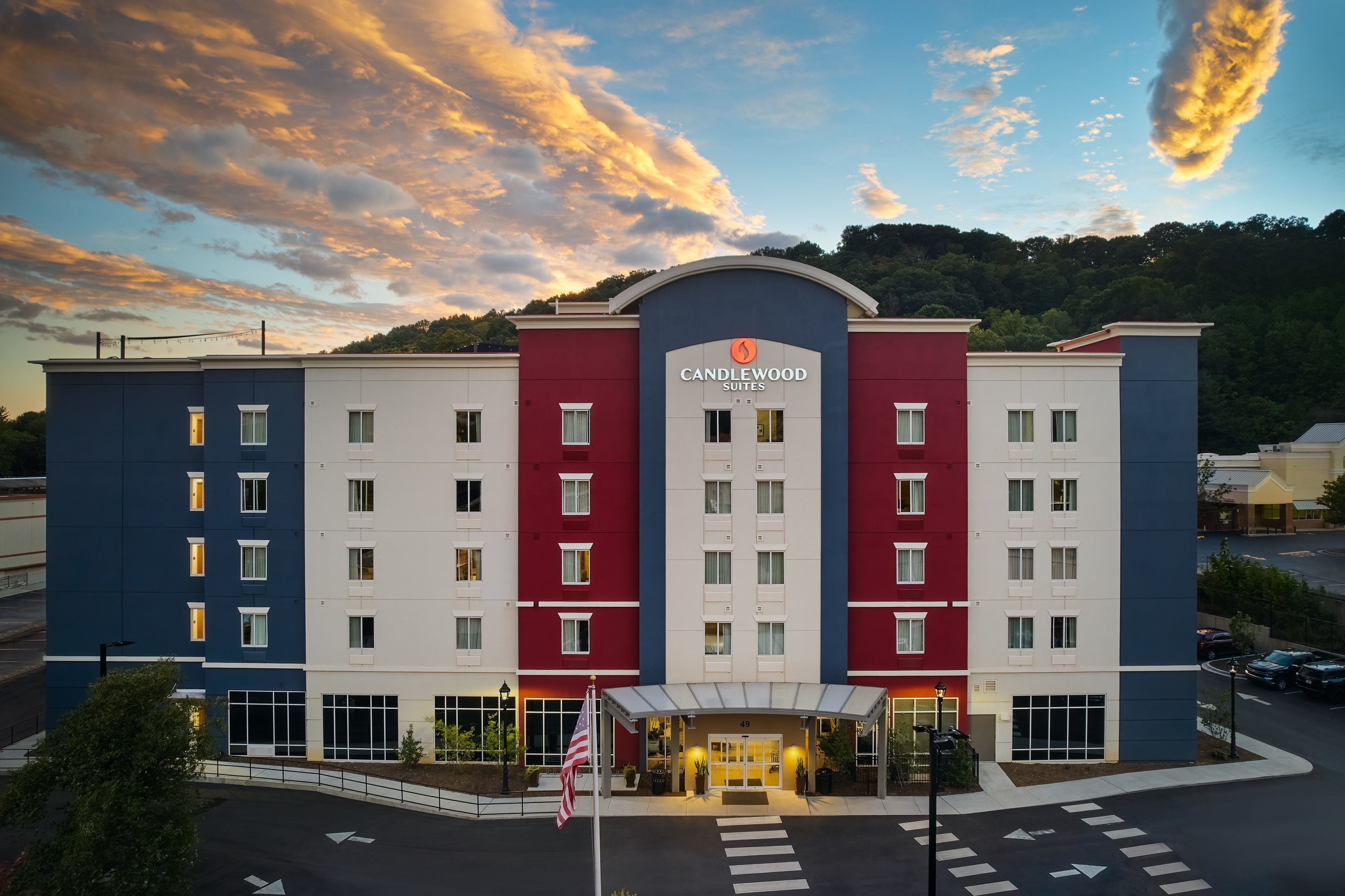 CANDLEWOOD SUITES ASHEVILLE DOWNTOWN AN IHG HOTEL Updated 2023 NC   City Center Asheville 