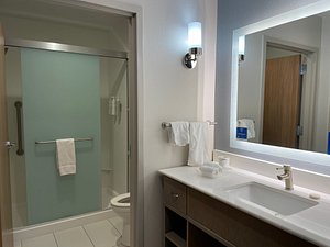 HOMEWOOD SUITES BY HILTON CINCINNATI MIDTOWN $152 ($̶1̶6̶9̶) - Updated 2023  Prices & Hotel Reviews - Ohio