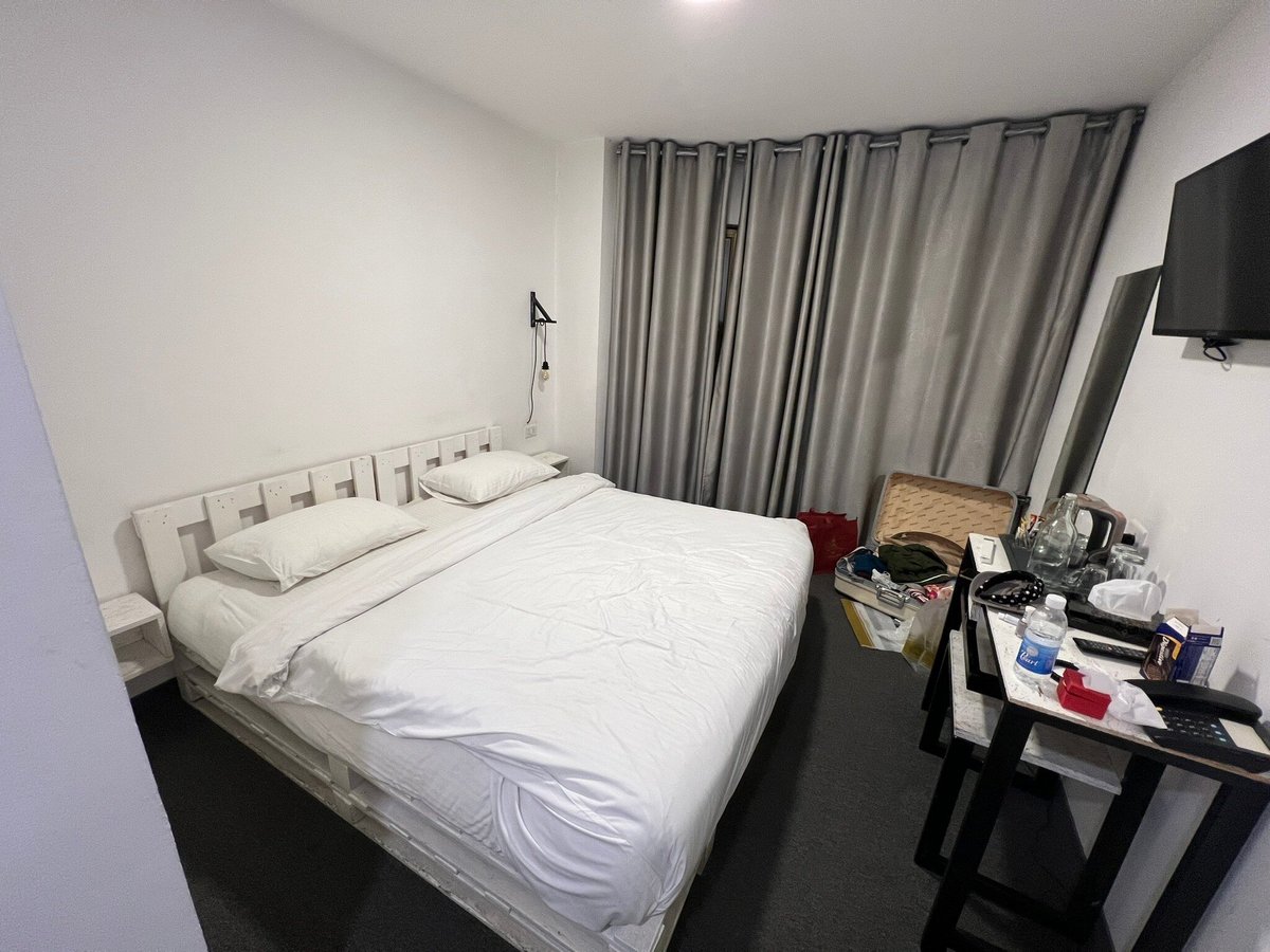 nomads hotel amman reviews