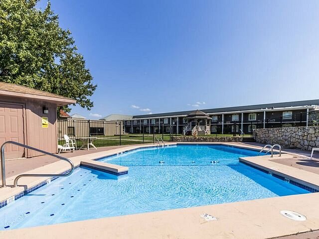 COUNTRYSIDE INN & SUITES - Updated 2023 Prices & Motel Reviews
