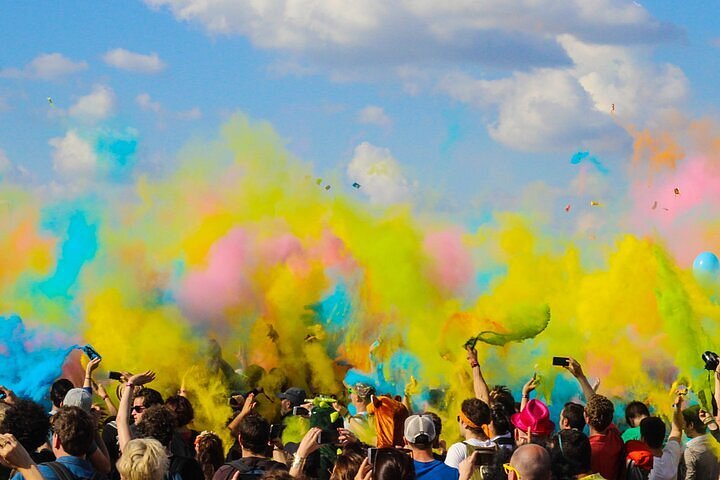 falskhed gnier eksplodere 2023 Holi - Festival of Colours