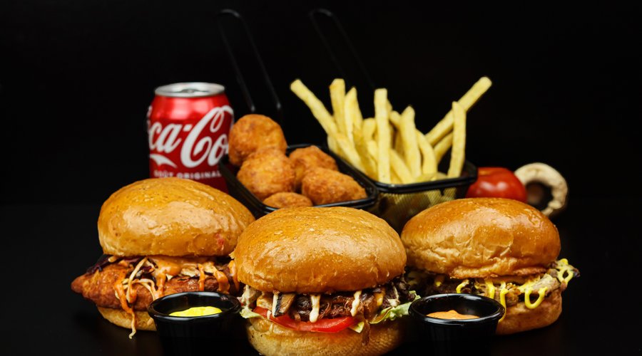 Our burger family !