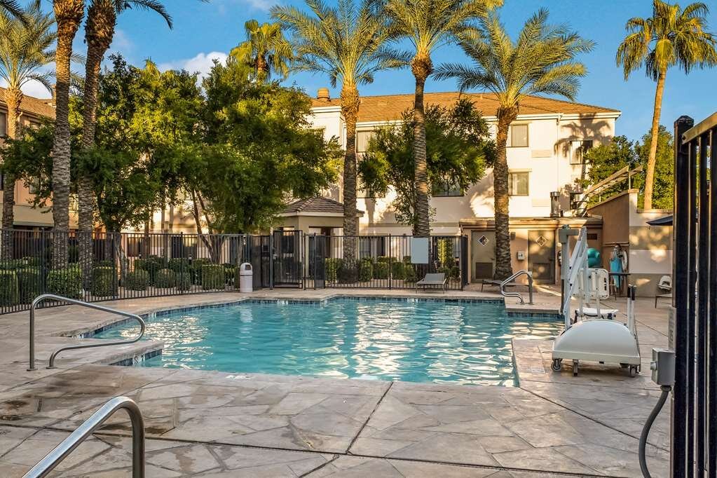 Sonesta Select Phoenix Chandler Pool Pictures & Reviews - Tripadvisor