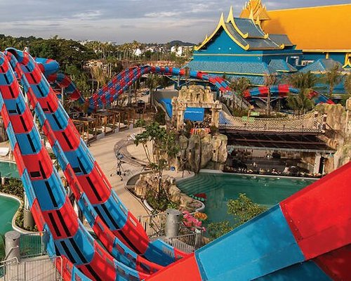 Dream World Review  Thailand's Best Family Park 