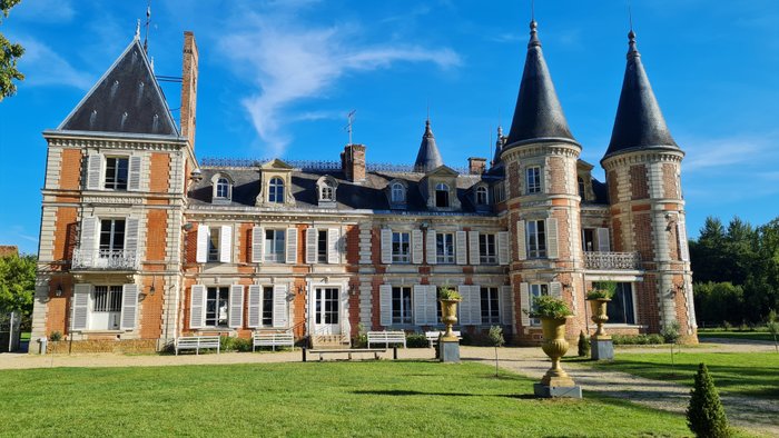 CHÂTEAU DE LA PLUMASSERIE (Fontenay-Tresigny) - B&B Reviews, Photos ...