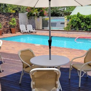 The modest pool at the Wollongbar Motel