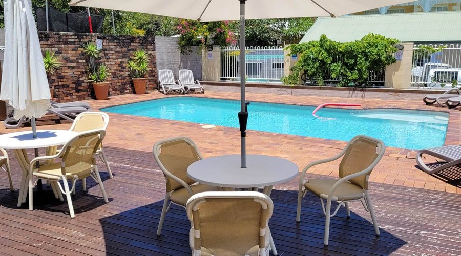 The modest pool at the Wollongbar Motel