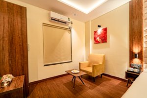 Room & Suite