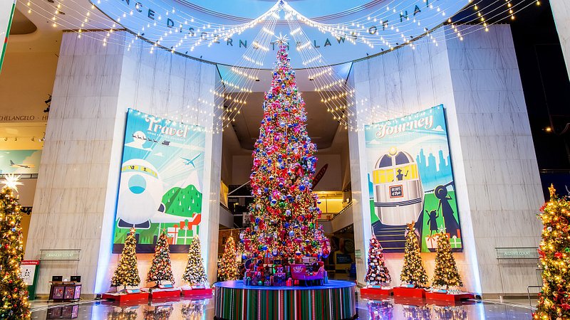 Christmas Around the World exhibit at the Museum of Science and Industry 