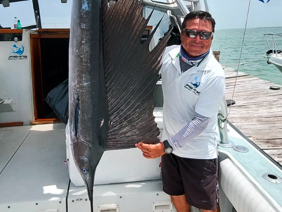 fishing boat tour cancun