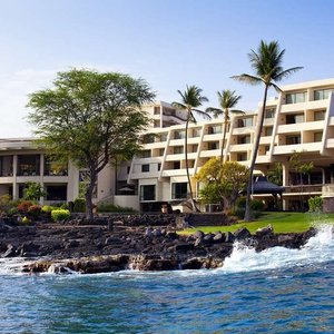 outrigger kona resort and spa exterior A