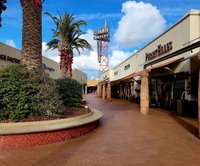 Citadel Outlets (Los Angeles, CA) - Đánh giá - Tripadvisor