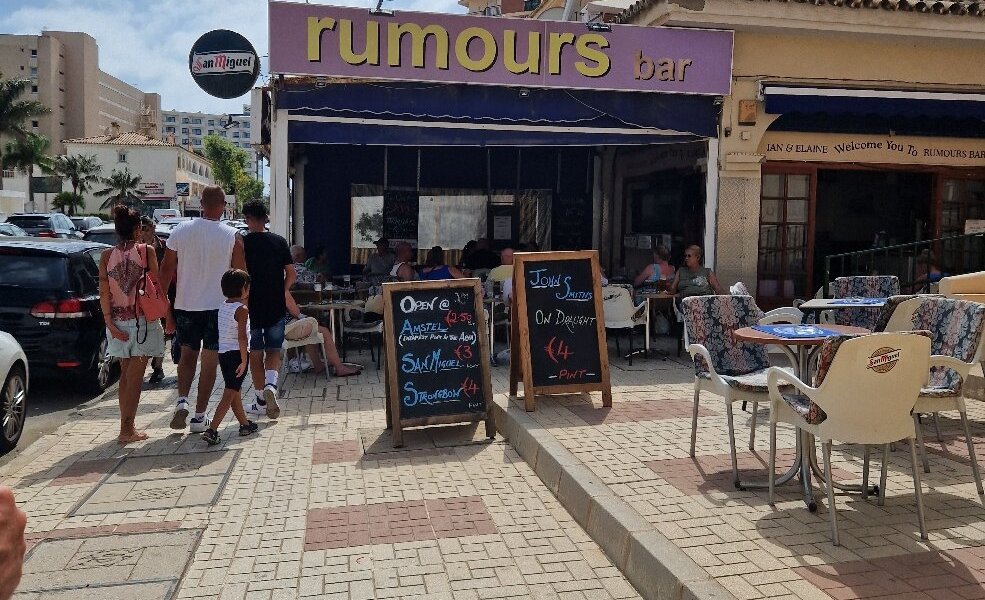 Rumours Bar - 토레몰리스 - Rumours Bar의 리뷰 - 트립어드바이저