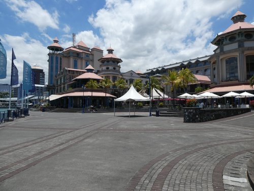 Port Louis District review images